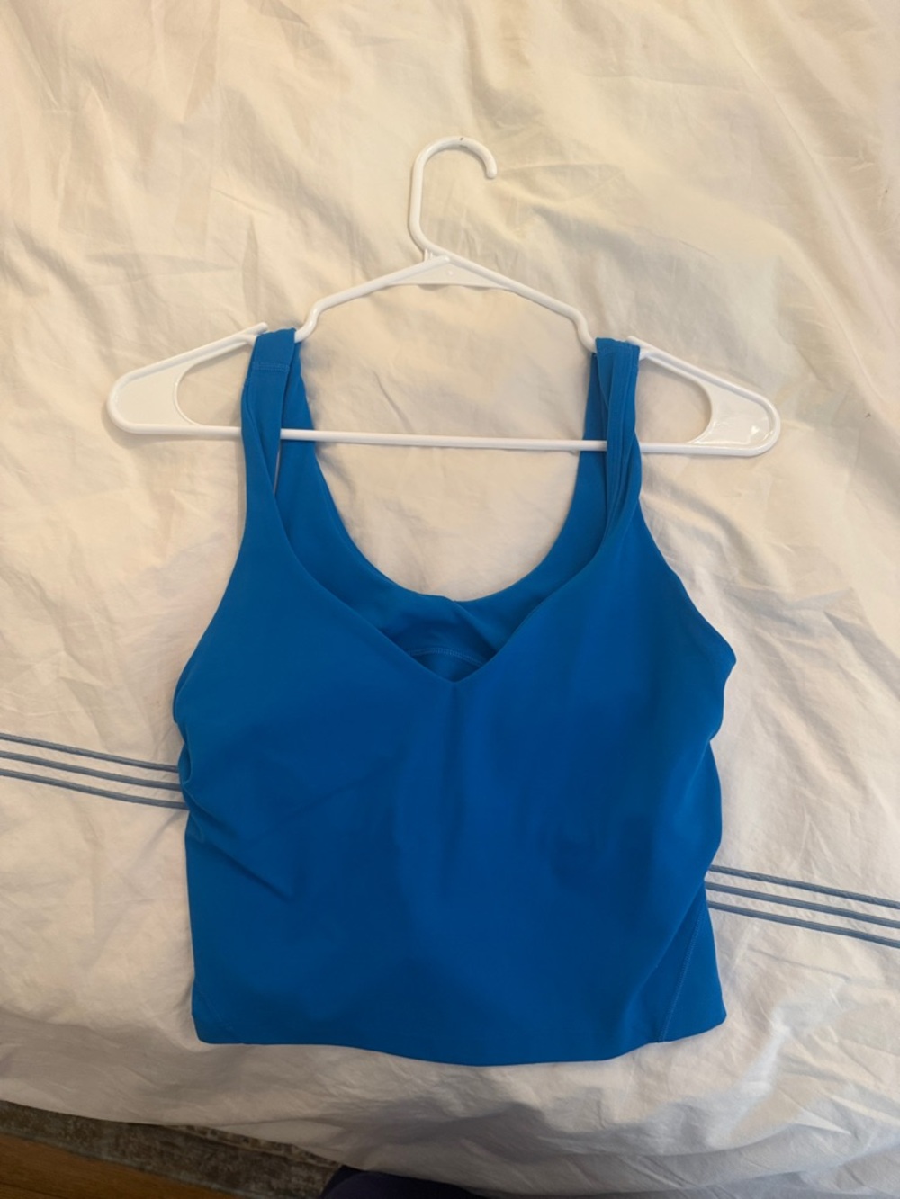 lulu align tank in a limited edition color, size 6